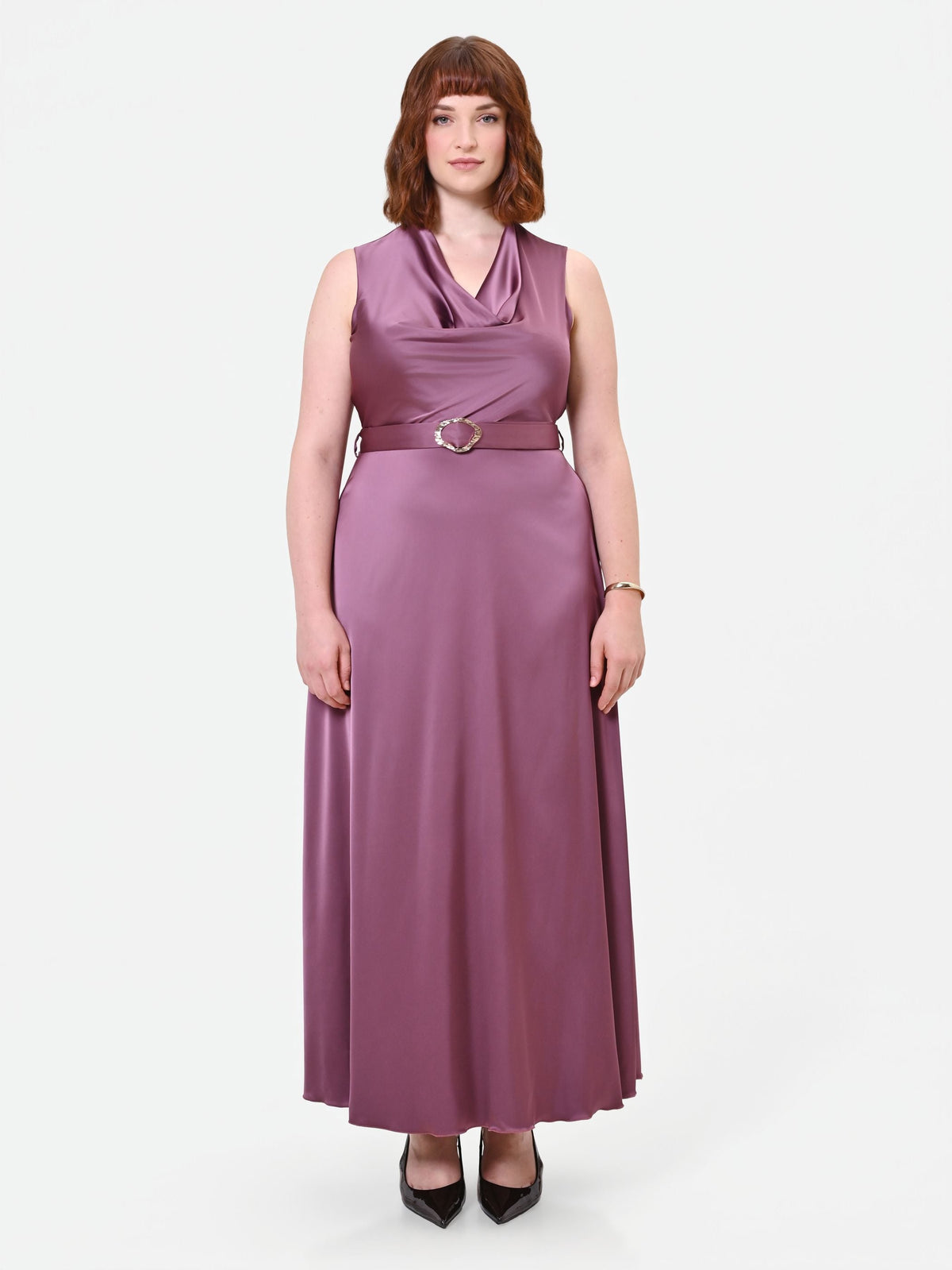 Abito Curvy  lungo in raso rosa antico con cintura
