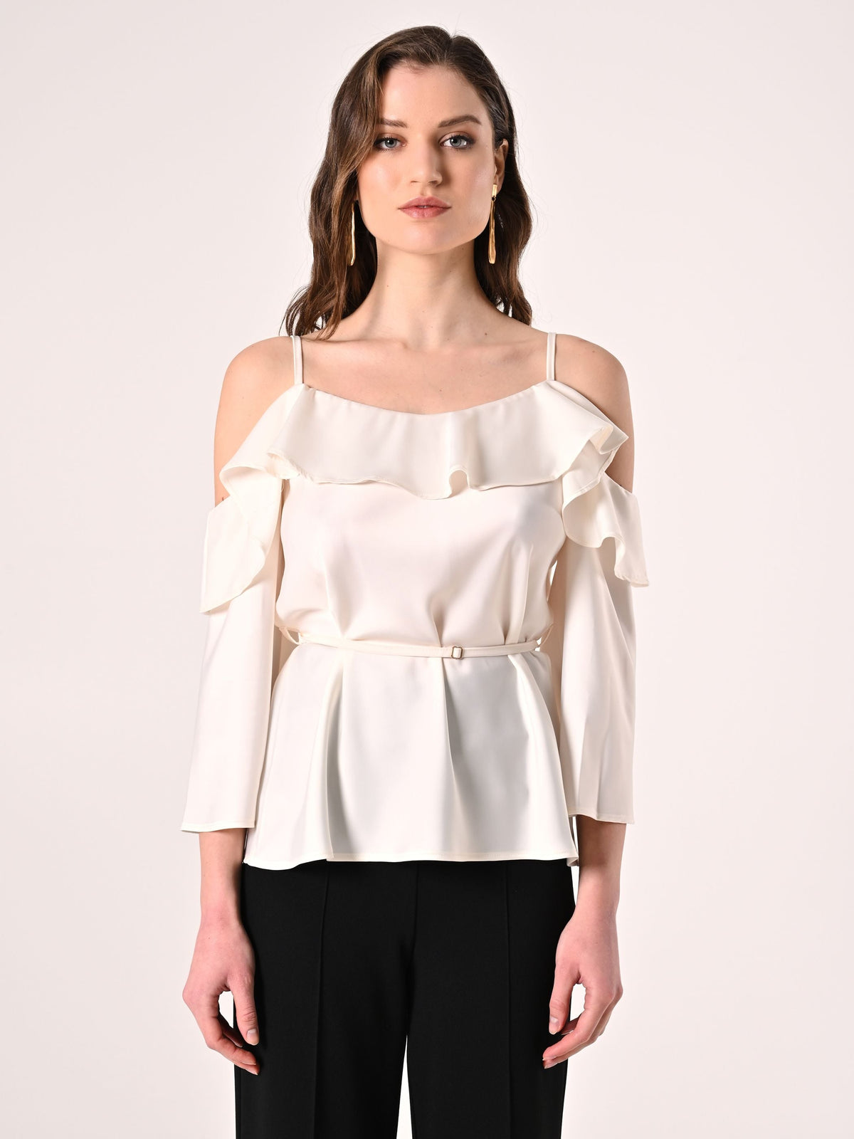 Blusa Bianca con Cintura Sottile