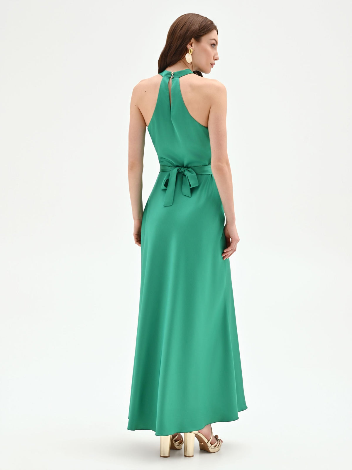Abito lungo prato verde con scollo drappeggiato
