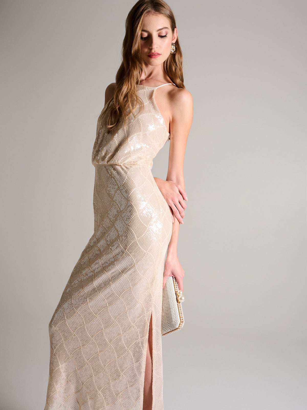 Abito paillettes con scollo all'americana