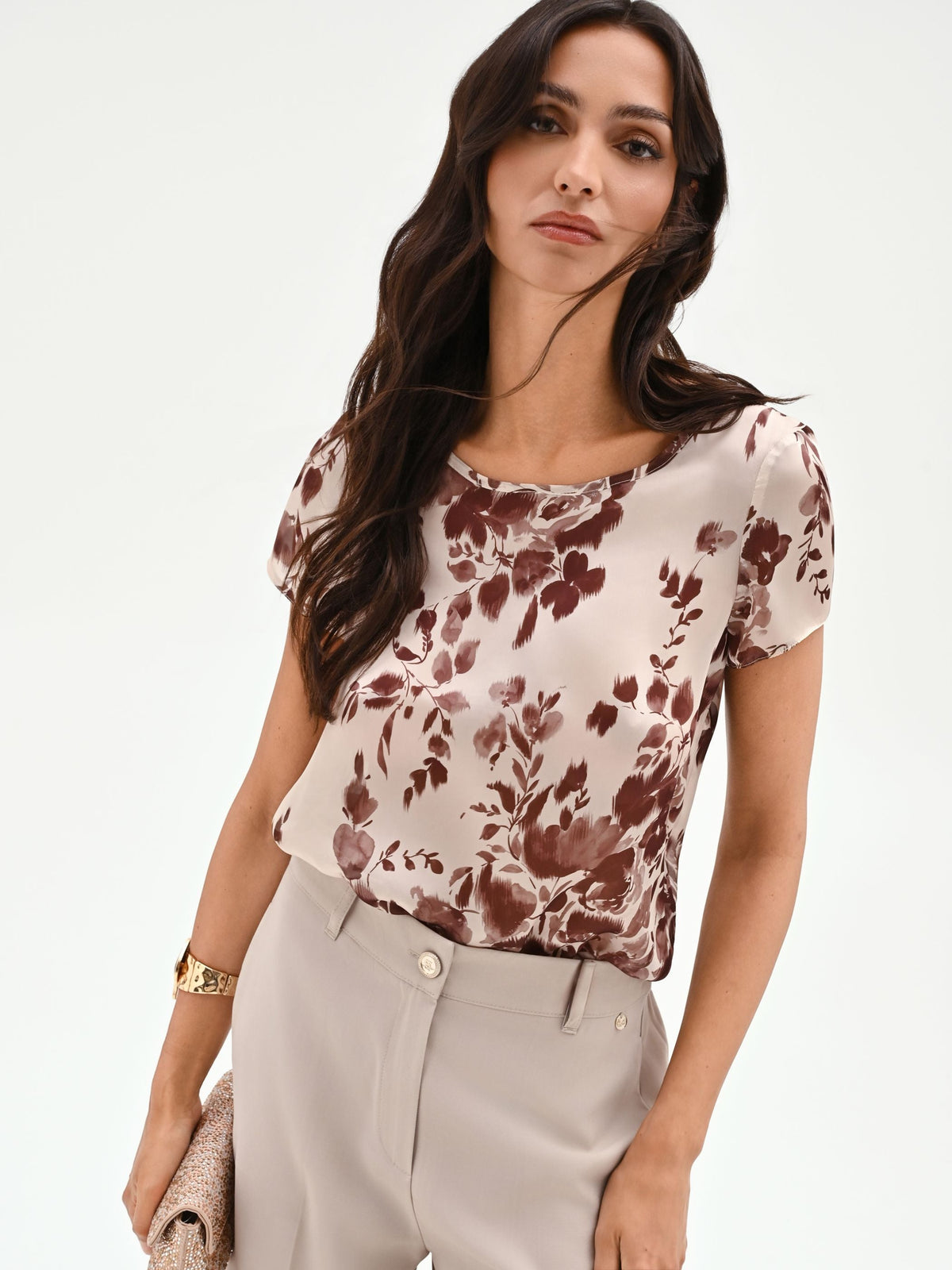 Blusa in raso cioccolato con stampa floreale