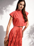Camicia cropped rosso fragola in tela di cotone