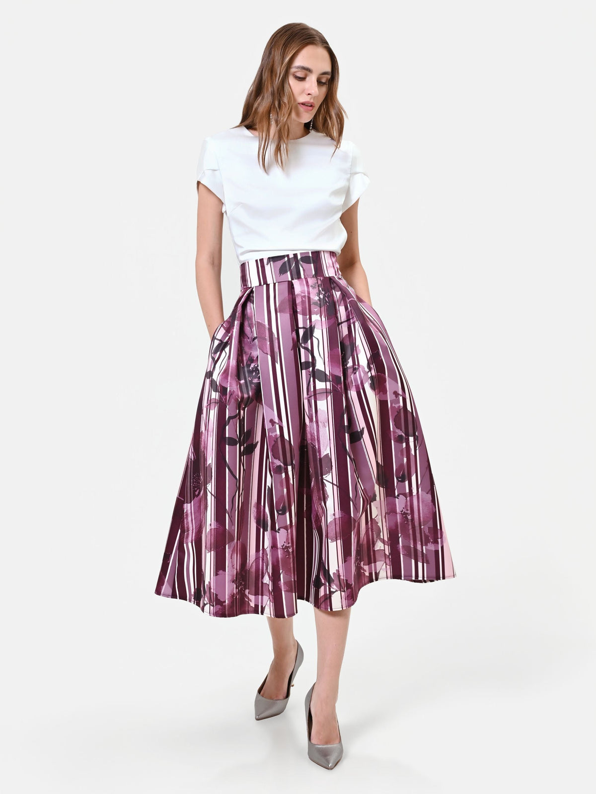 Gonna midi plissettata rosso bordeaux con fantasia floreale