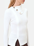 Maglia bianco panna con collo asimmetrico in misto viscosa