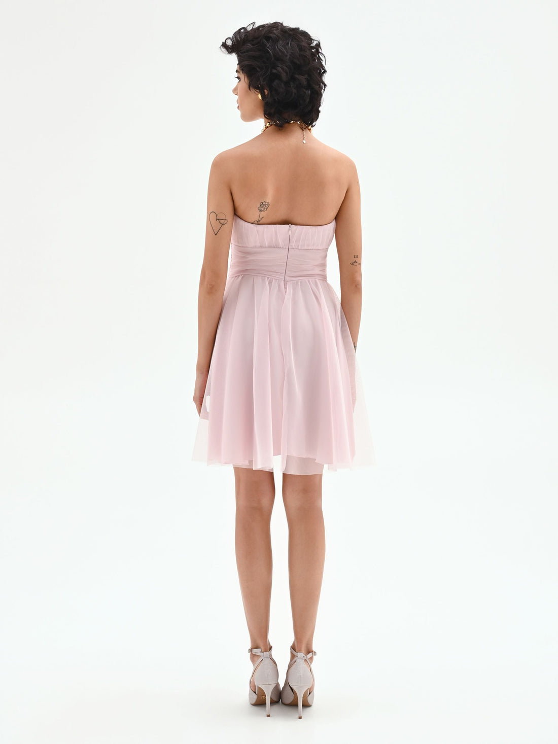 Abito corto in georgette rosa pastello