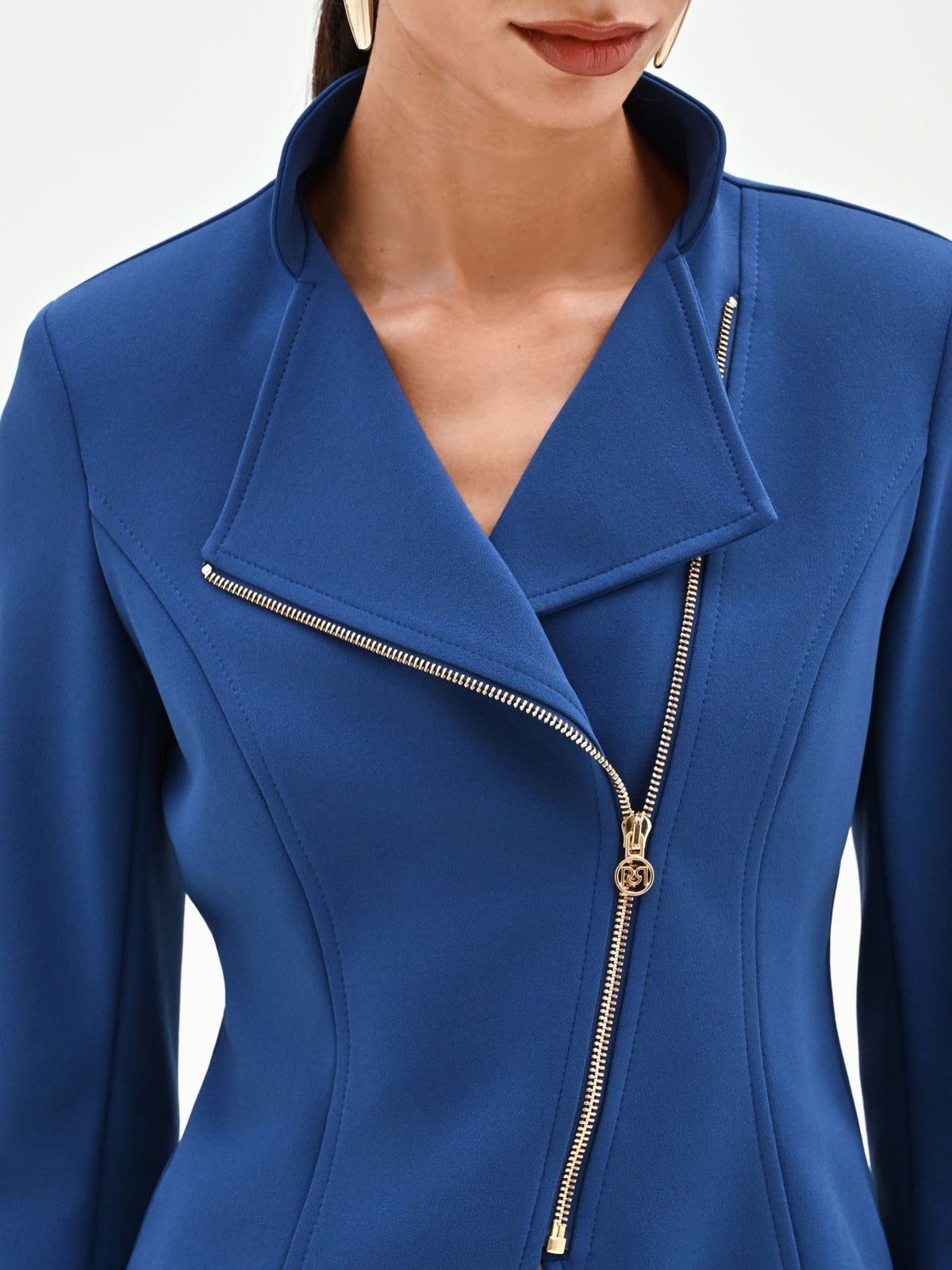 Giacca blu brillante con zip asimmetrica