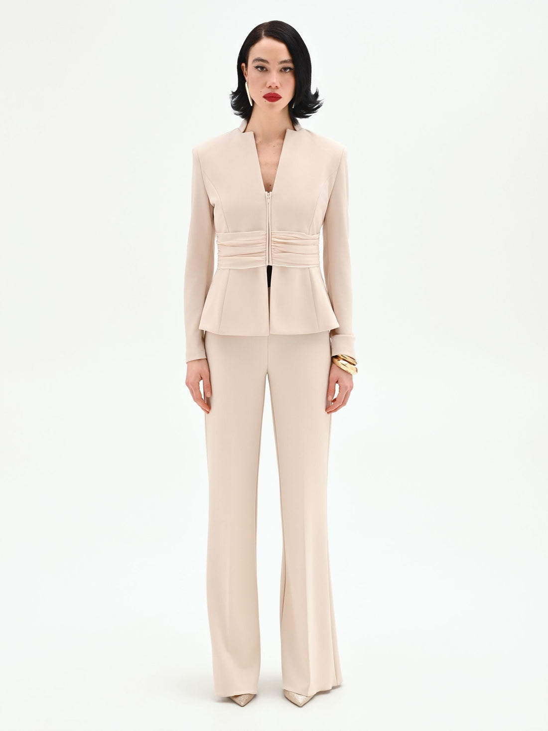 Giacca beige chiaro con drappeggio in vita