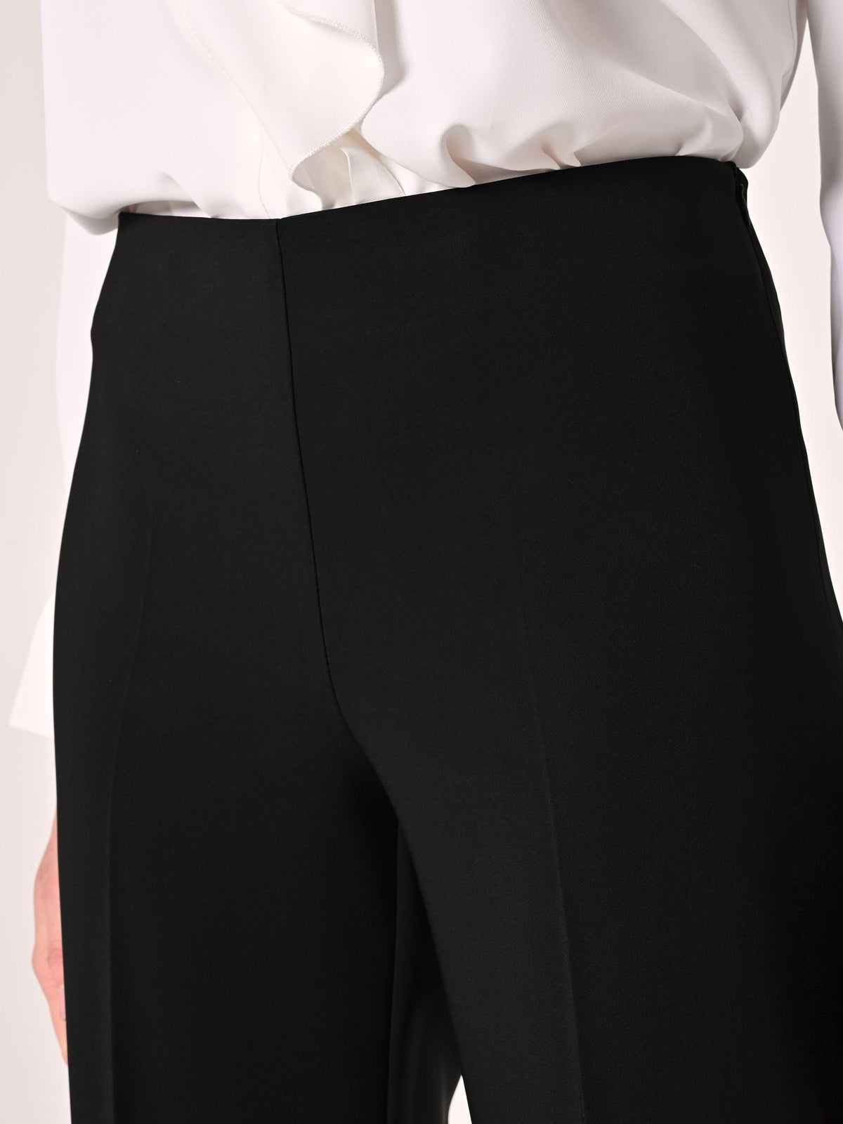 Pantaloni Palazzo in Tessuto Tecnico Nero