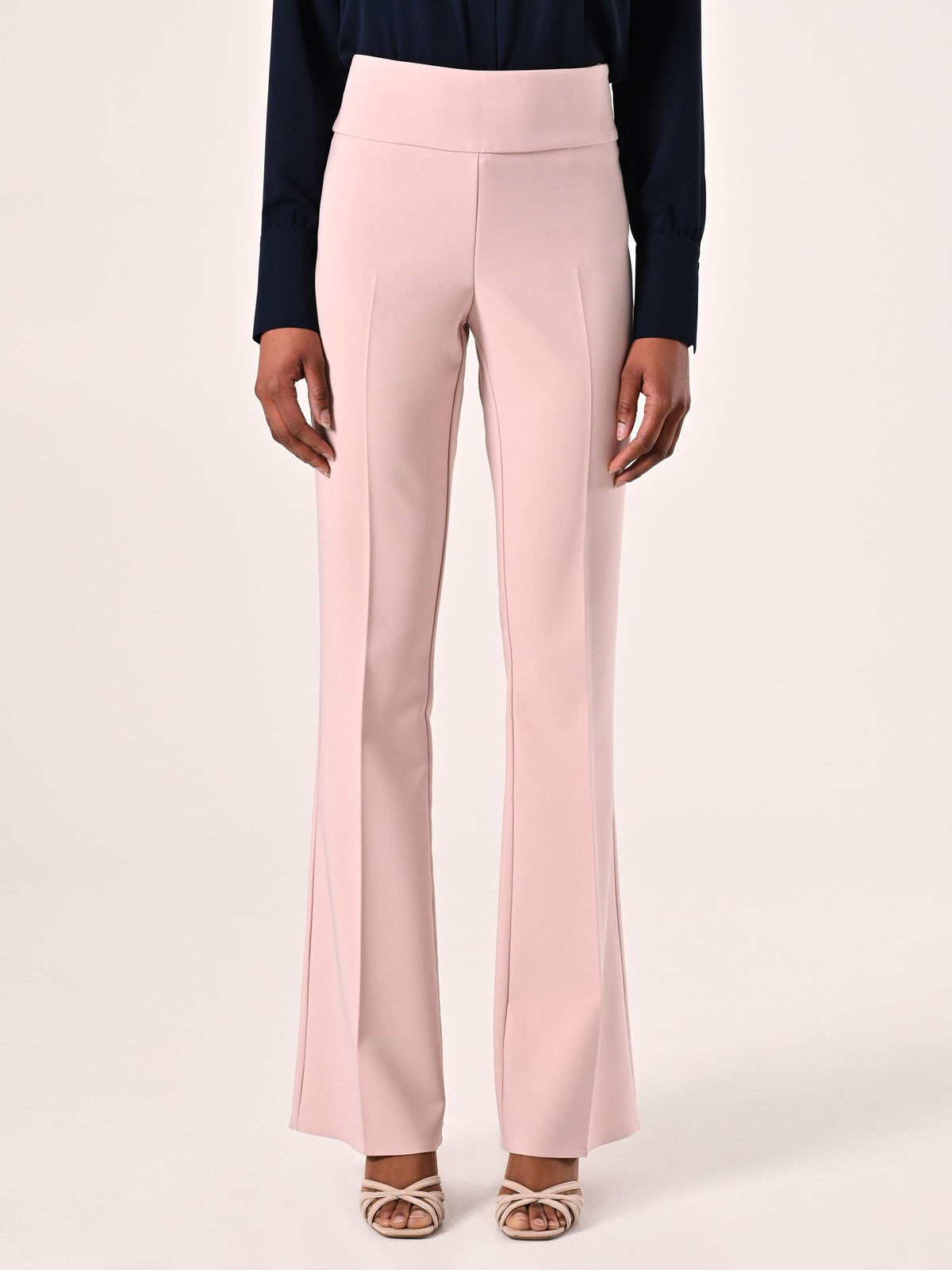 Pantaloni in Tessuto Tecnico Rosa Chiaro con Fascione in Vita