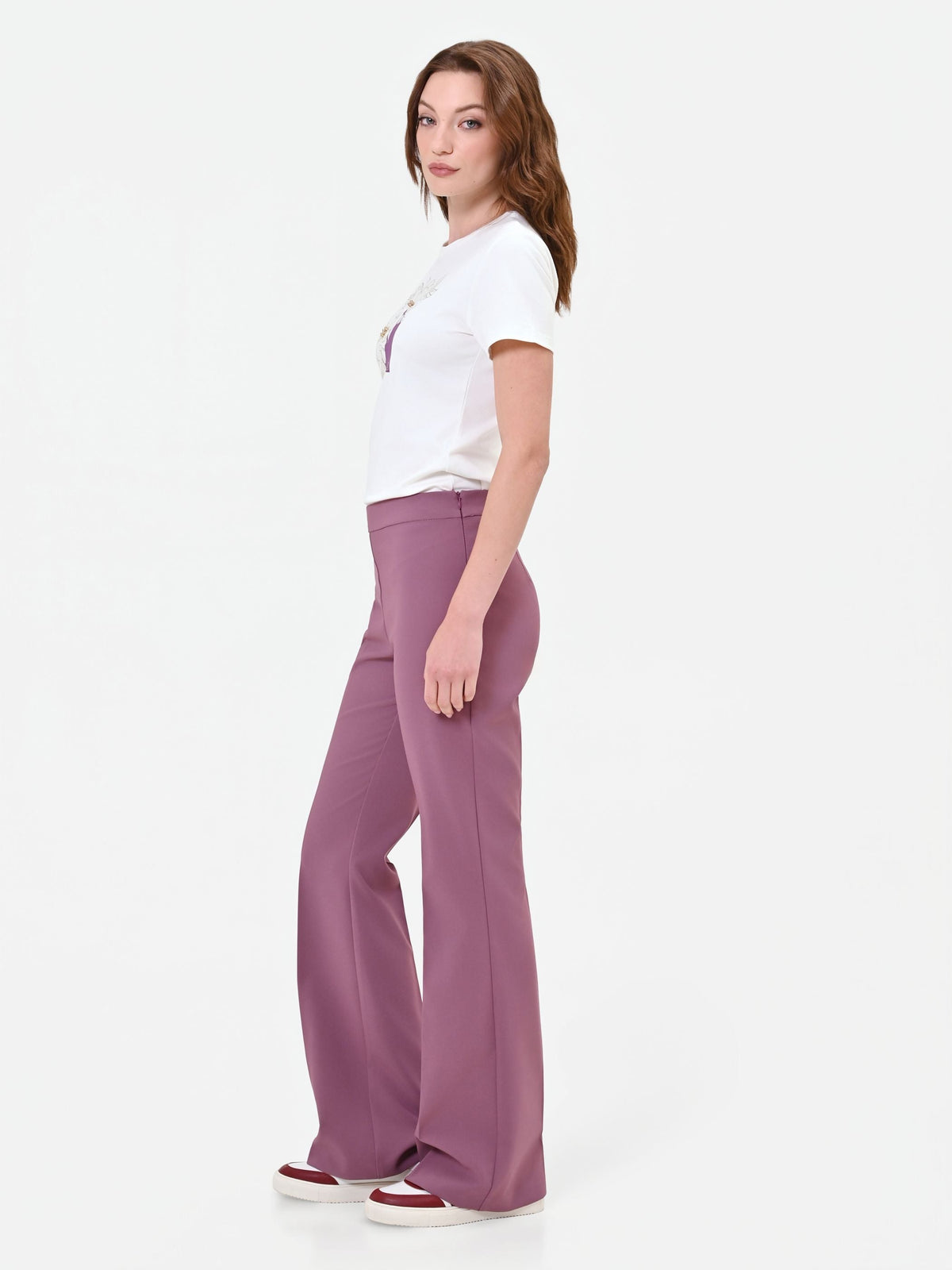 Pantalone bootcut rosa antico con piega stirata