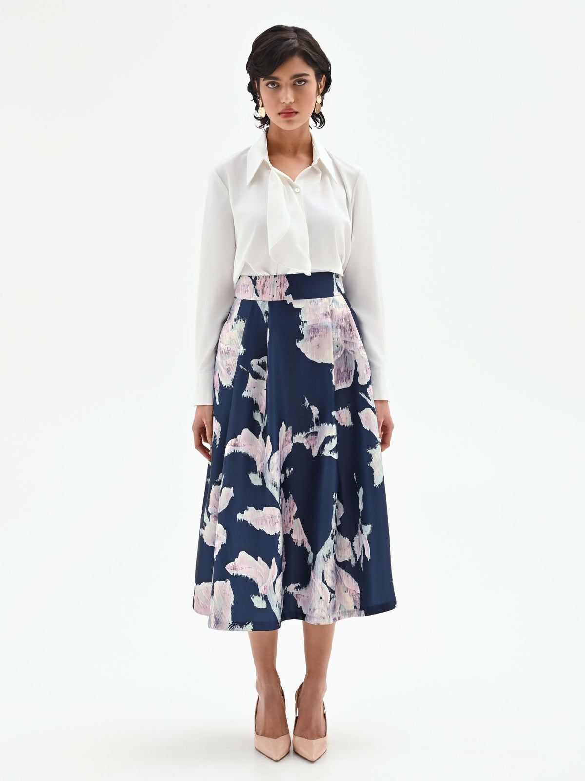 Gonna midi svasata in duchesse a fiori blu brillante