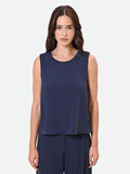 Top girocollo blu navy dalla linea essenziale
