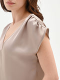 Top tortora beige in raso con maniche a petalo