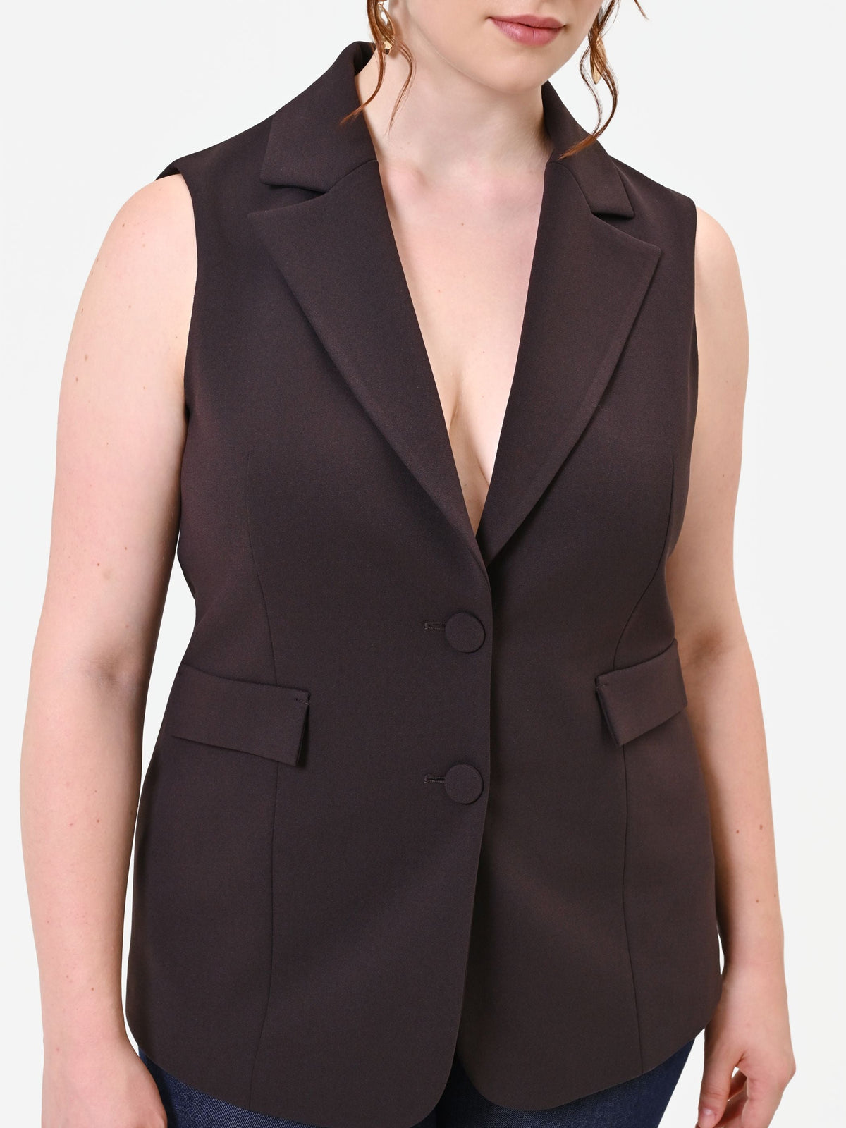 Gilet Curvy in tessuto tecnico marrone moro con revers