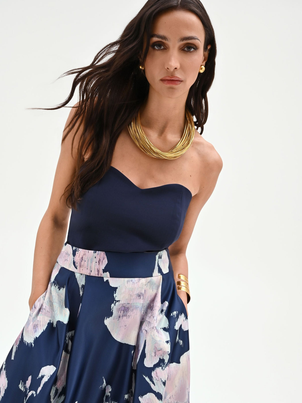 Top bustier blu con scollo a cuore