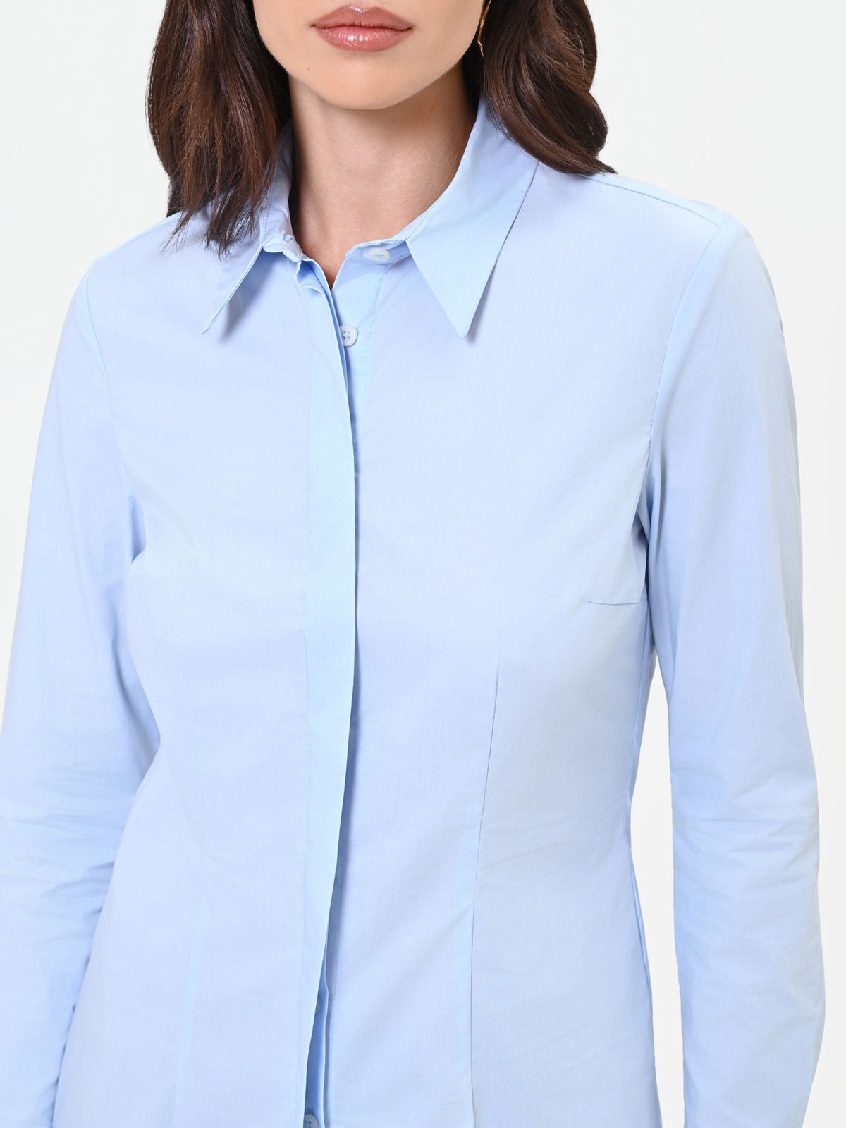 Camicia azzurra sciancrata in cotone