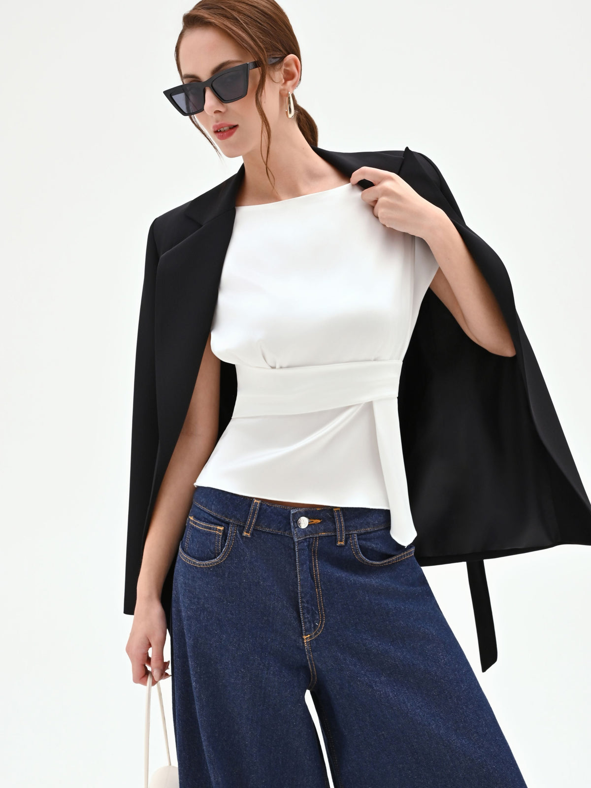Blusa panna bianco con fusciacca in vita