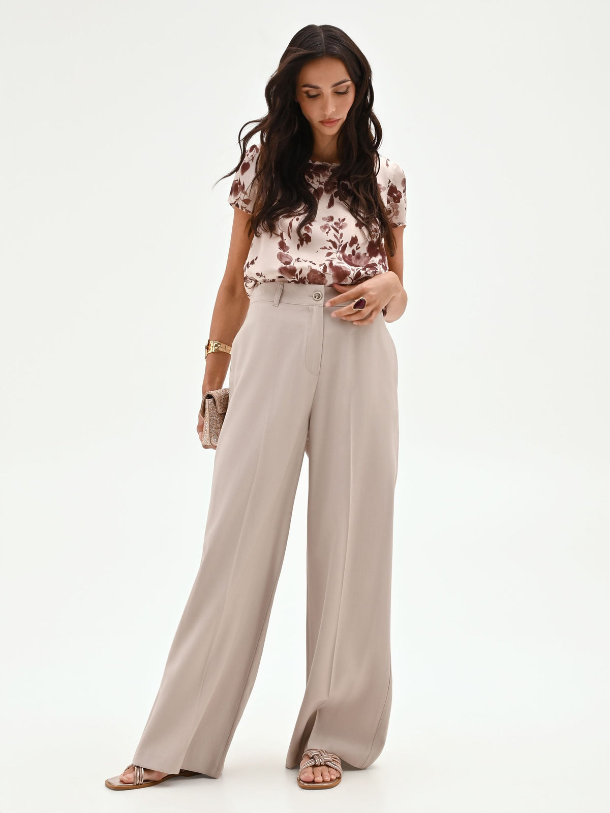 Pantalone a palazzo tortora beige con piega stirata