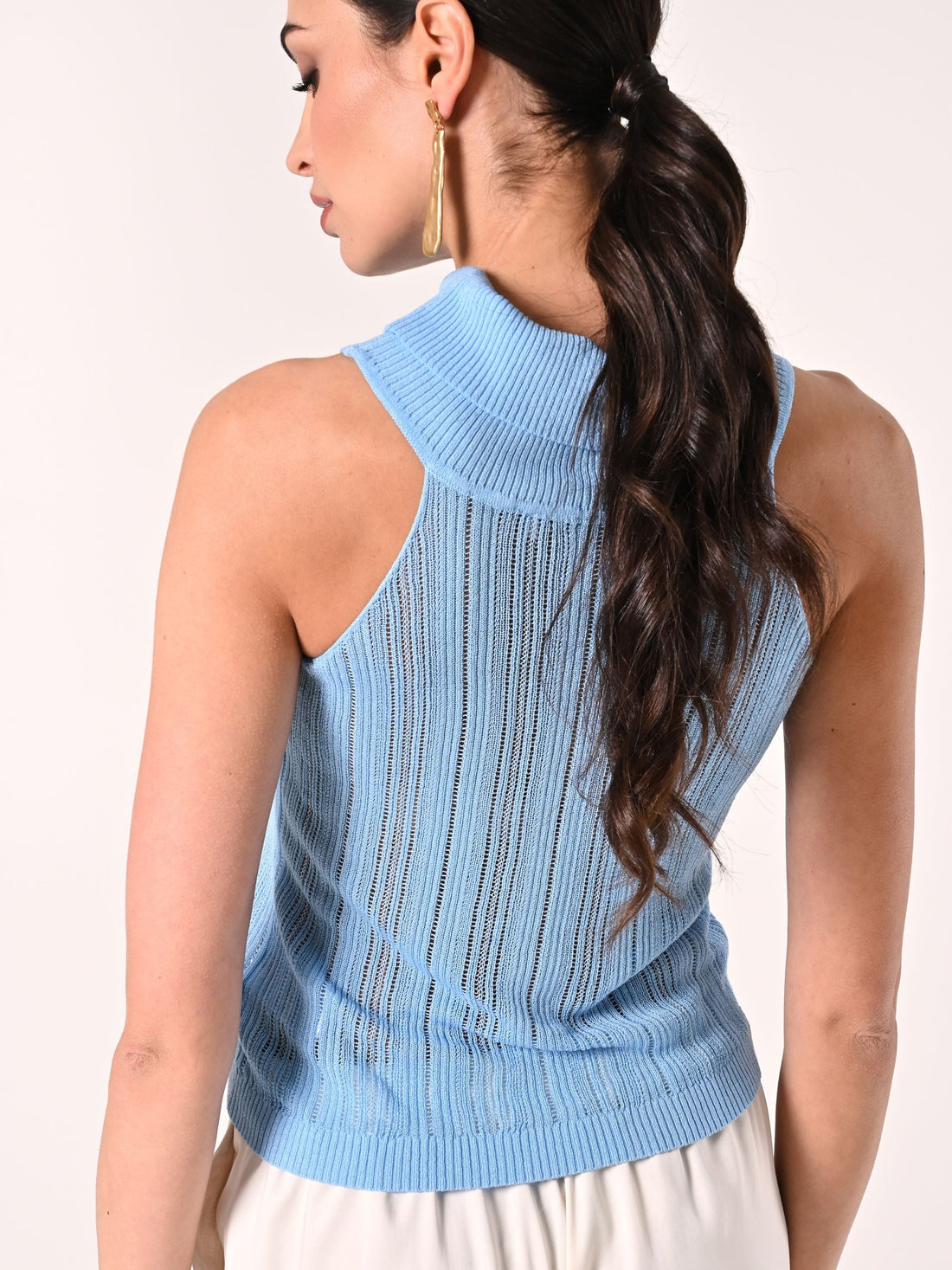 Top Azzurro in Maglia Traforata