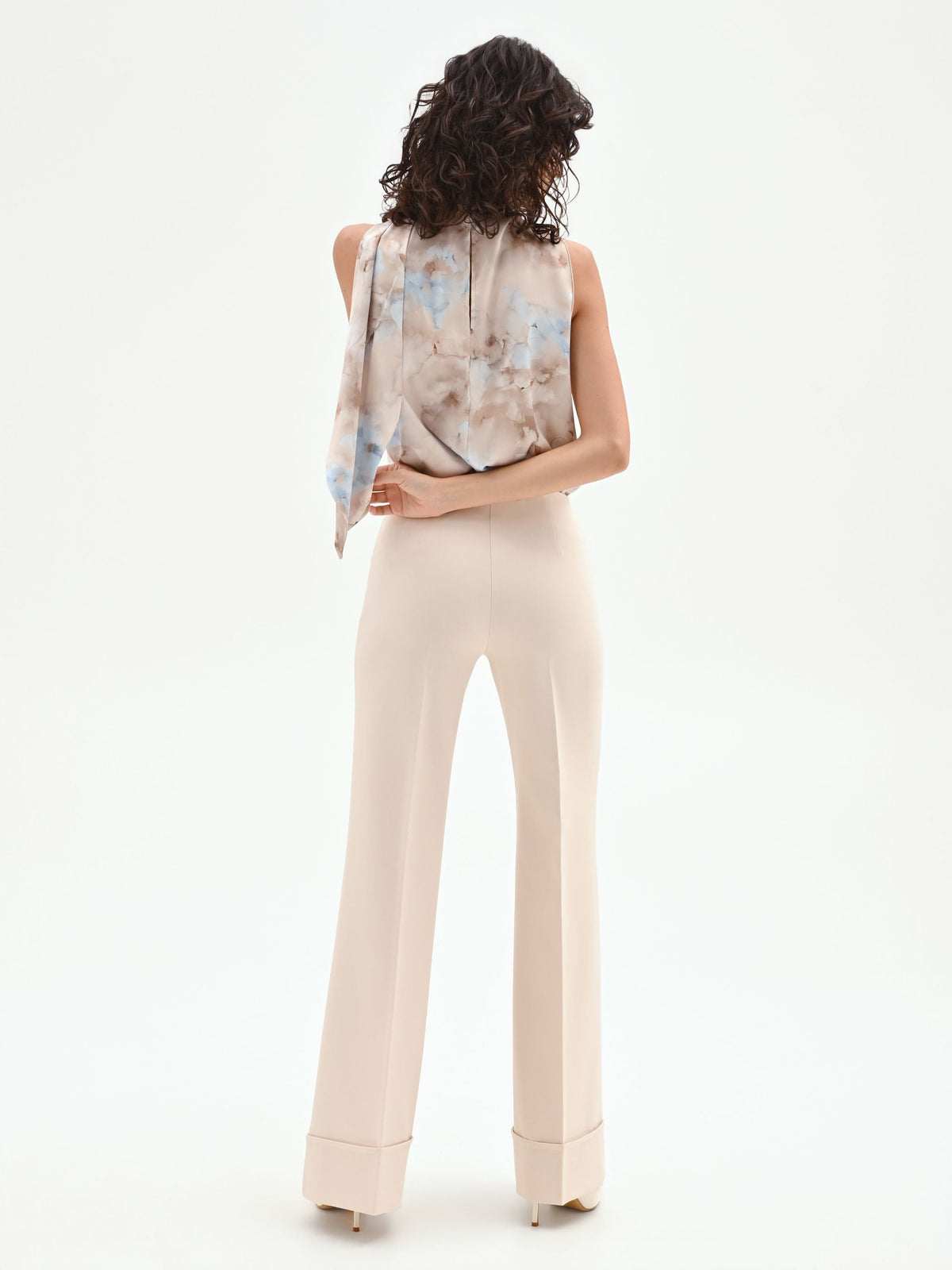 Pantalone a palazzo beige chiaro con risvolto