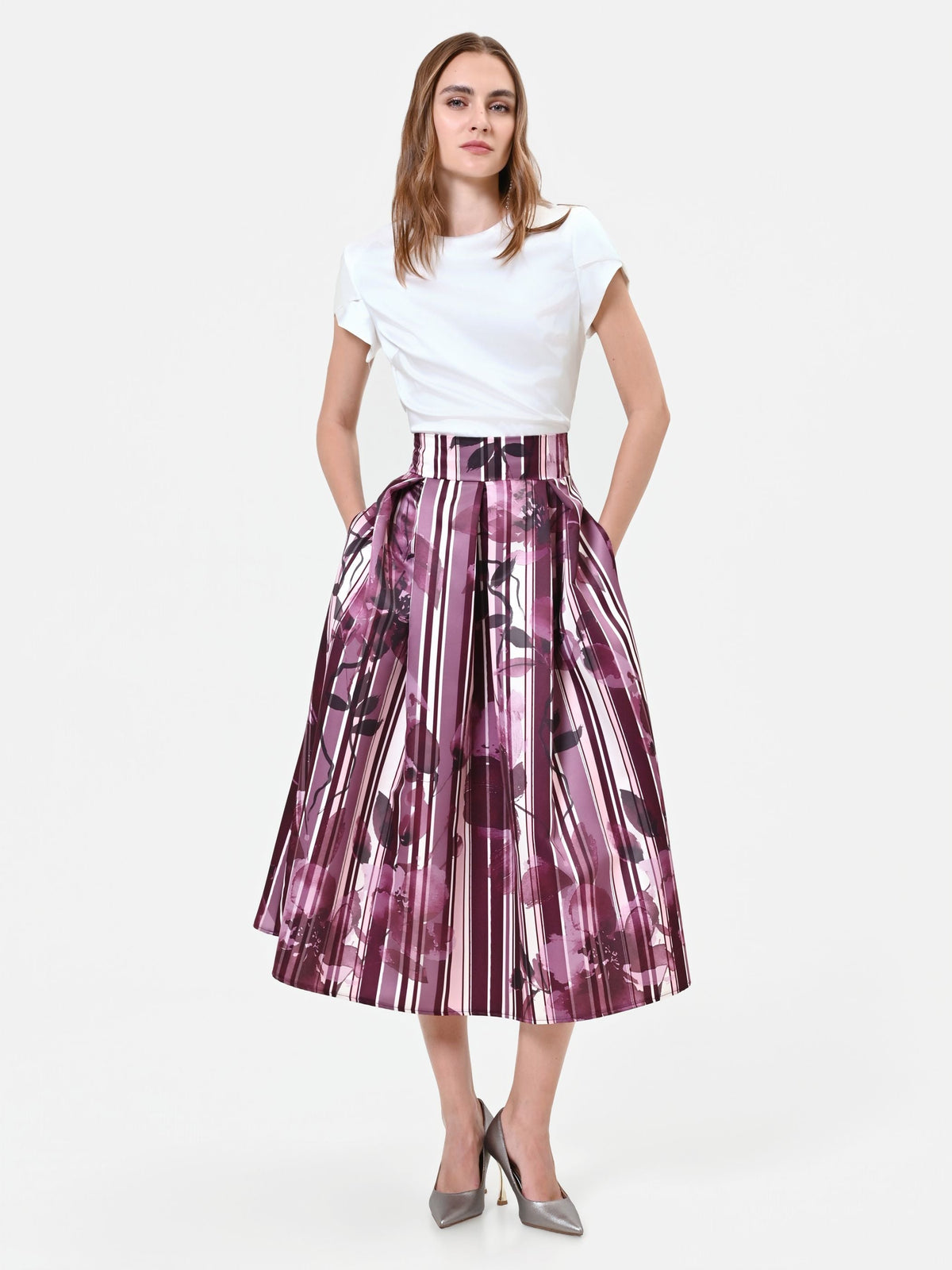 Gonna midi plissettata rosso bordeaux con fantasia floreale