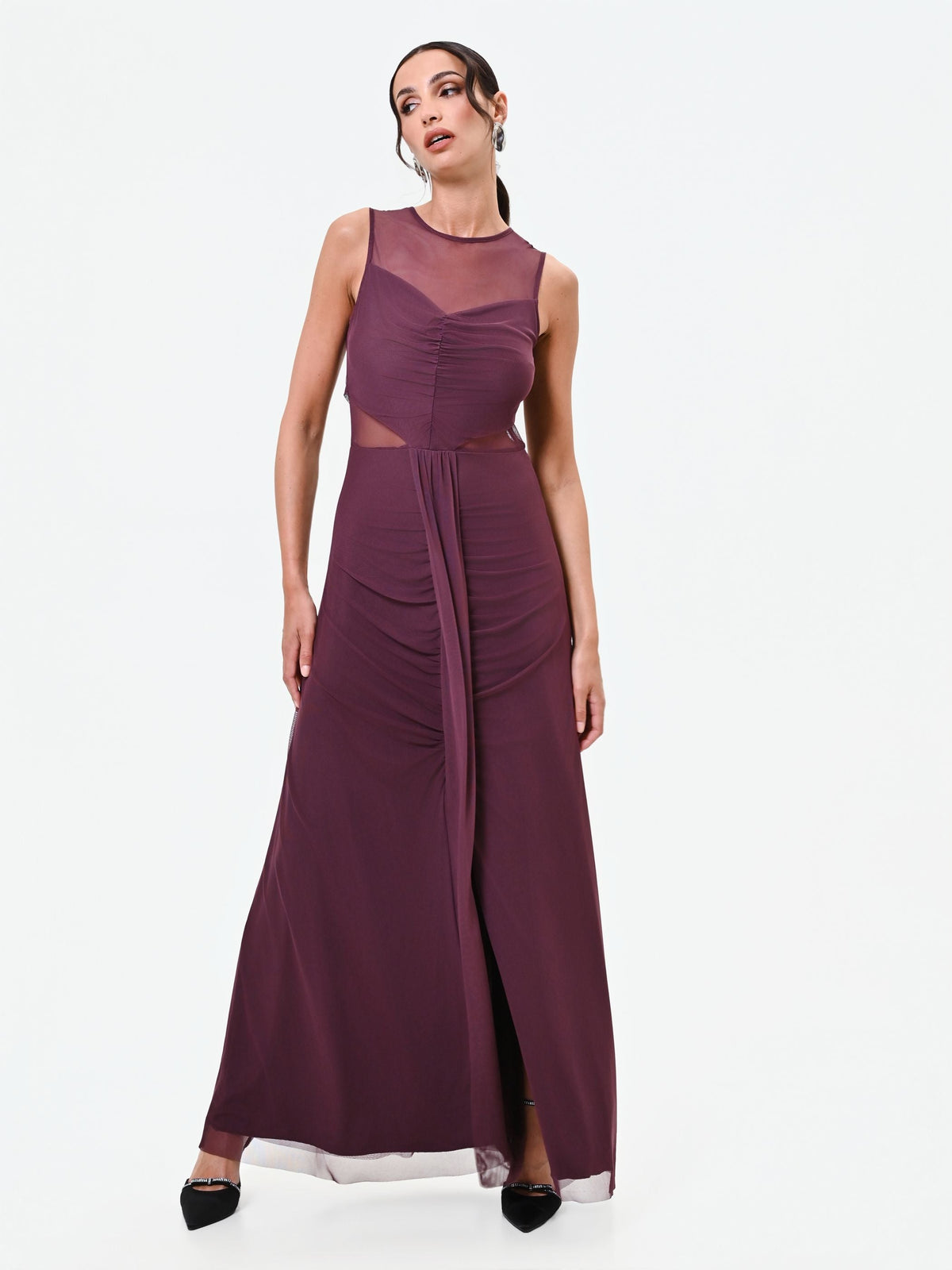 Abito lungo bordeaux rosso con corpino drappeggiato e tulle