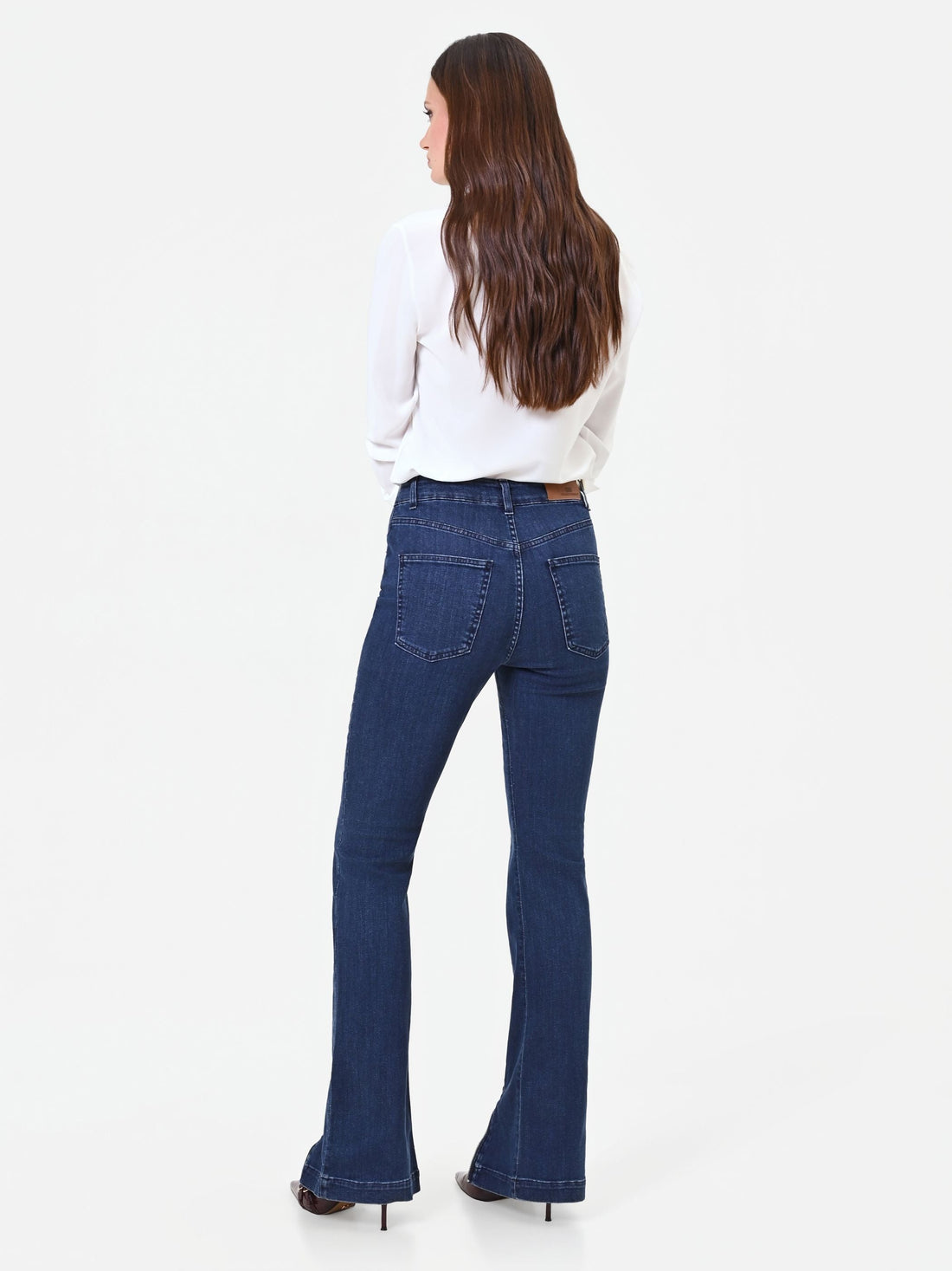Pantaloni jeans blu con spacco frontale