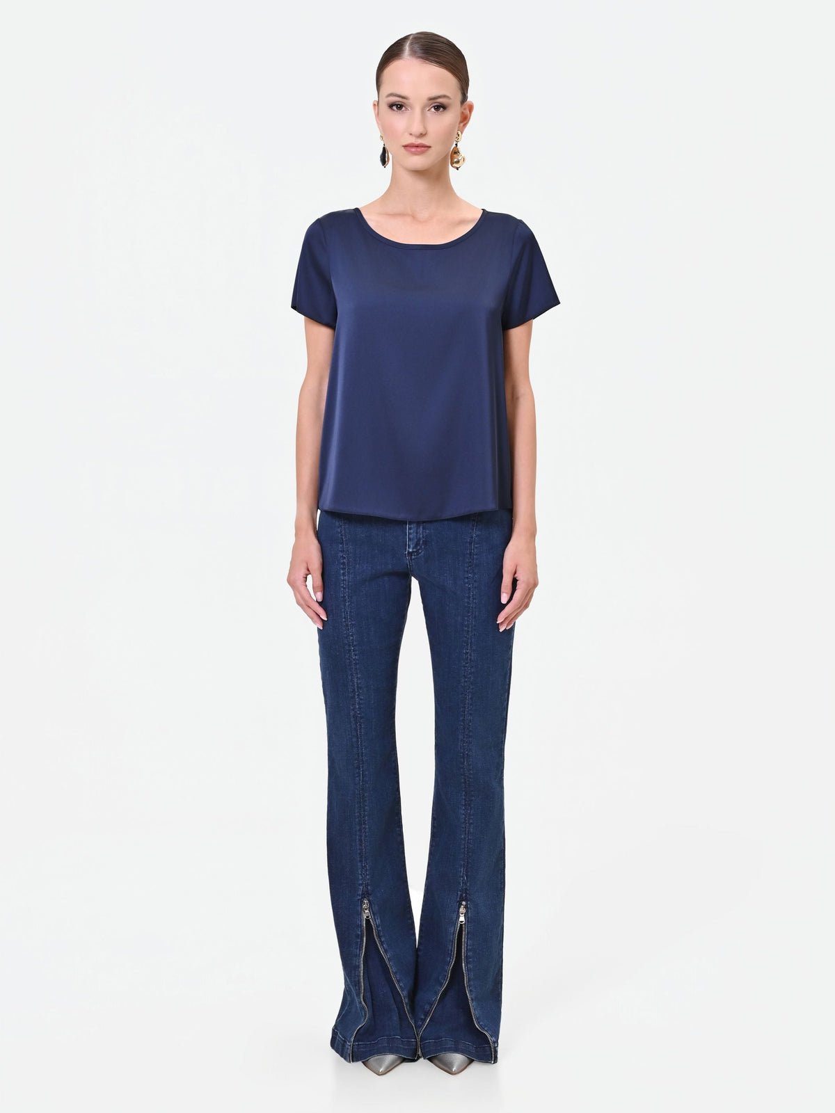 Blusa scivolata in raso blu navy