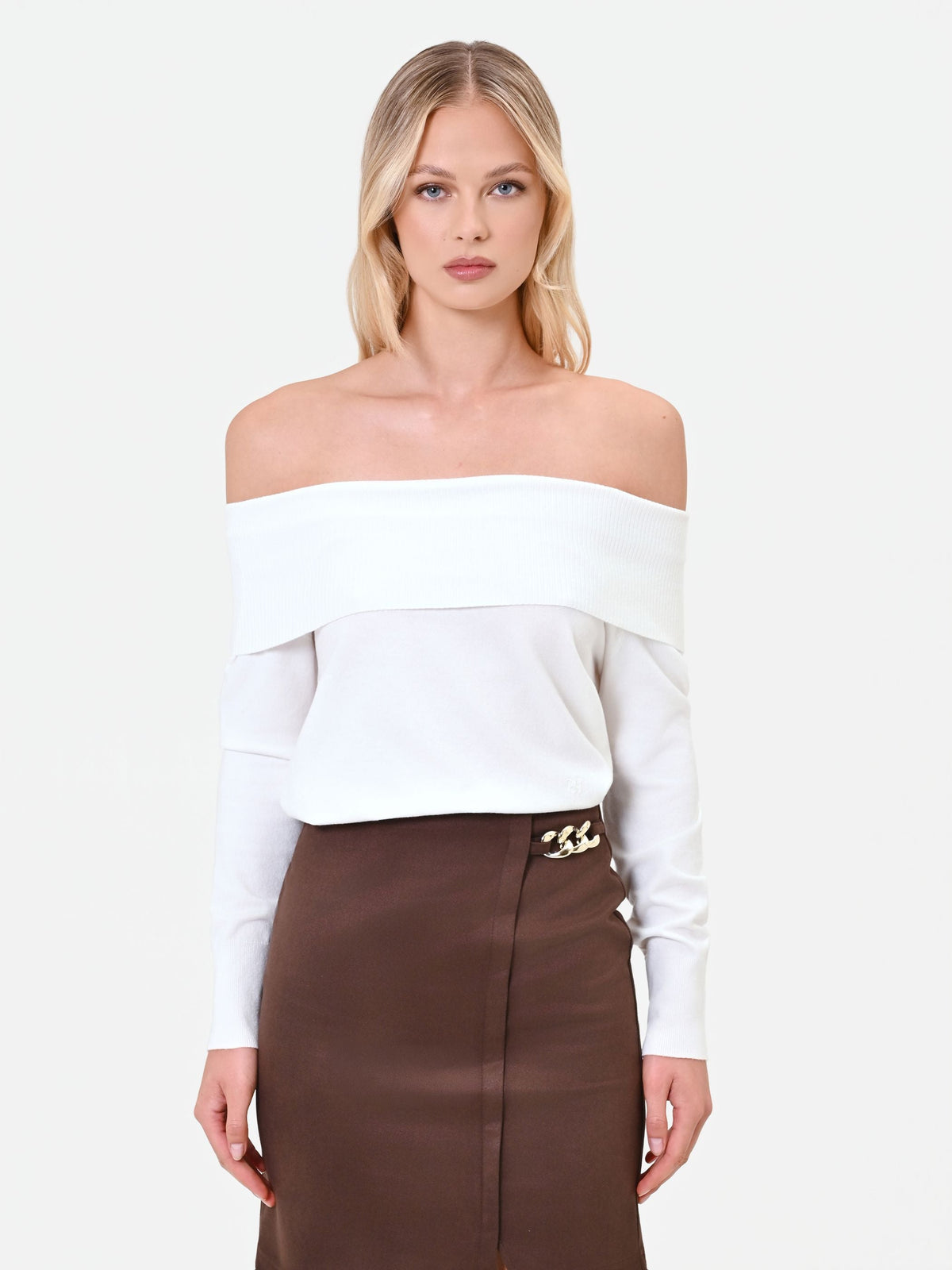 Maglia panna bianco con spalle scoperte in misto viscosa