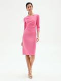 Abito tubino rosa con drappeggio asimmetrico