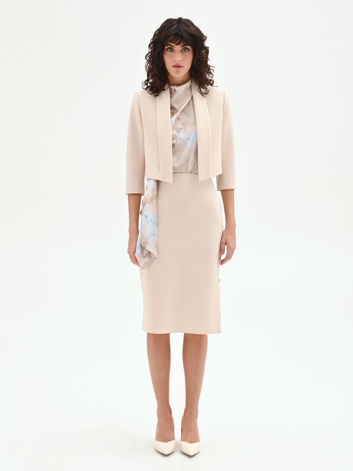 Giacca corta beige chiaro stile bolero