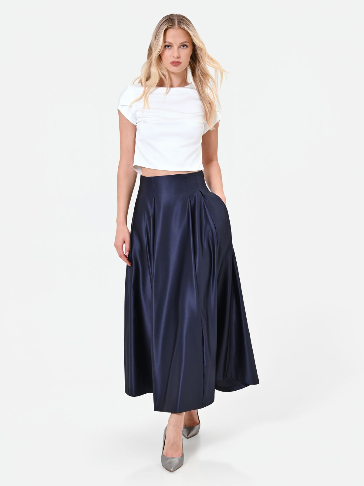 Gonna lunga blu navy con ampie pieghe