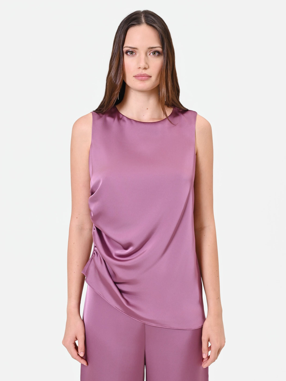 Top in raso rosa antico con drappeggio laterale