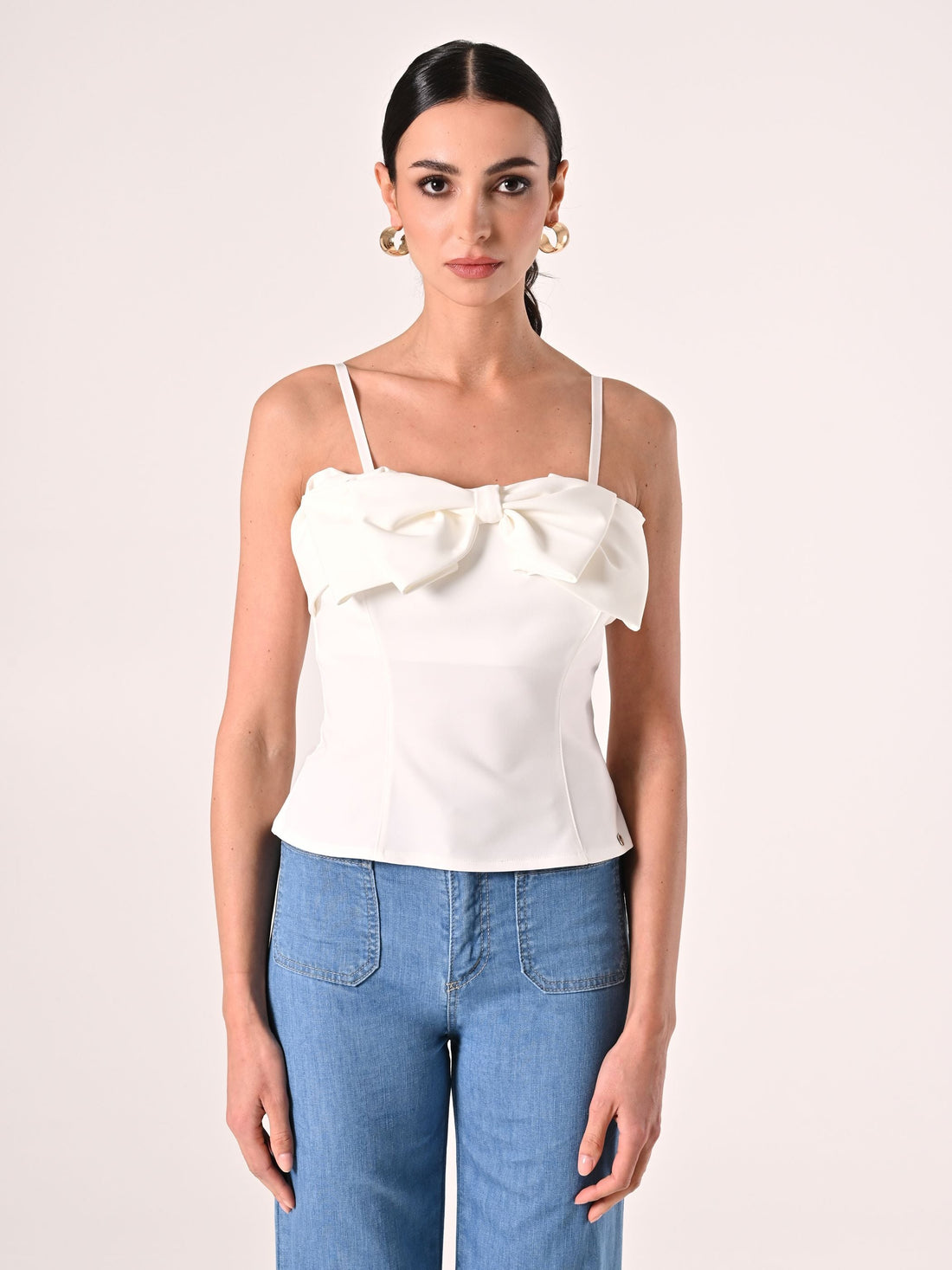 Top Bianco con Maxi Fiocco