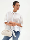 Camicia bianca e inserti in pizzo in cotone
