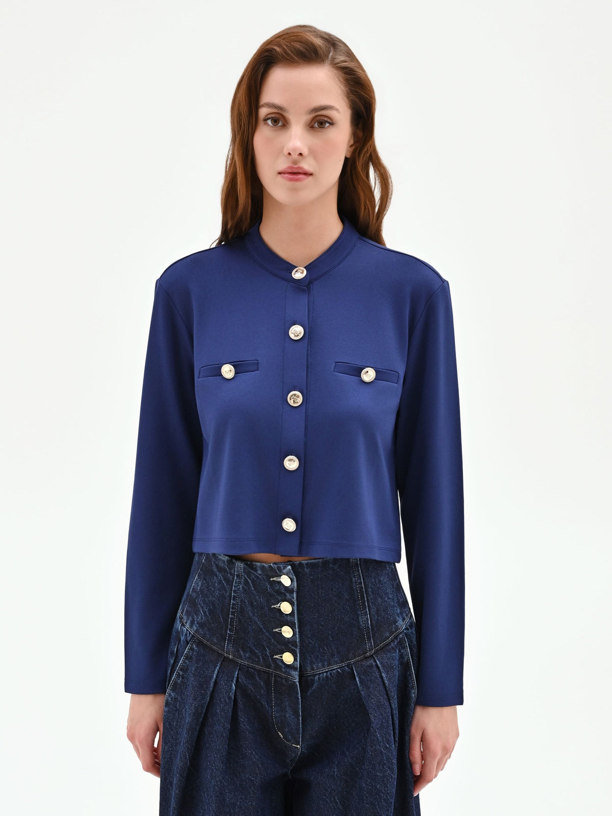 Cardigan blu morbido con bottoni dorati
