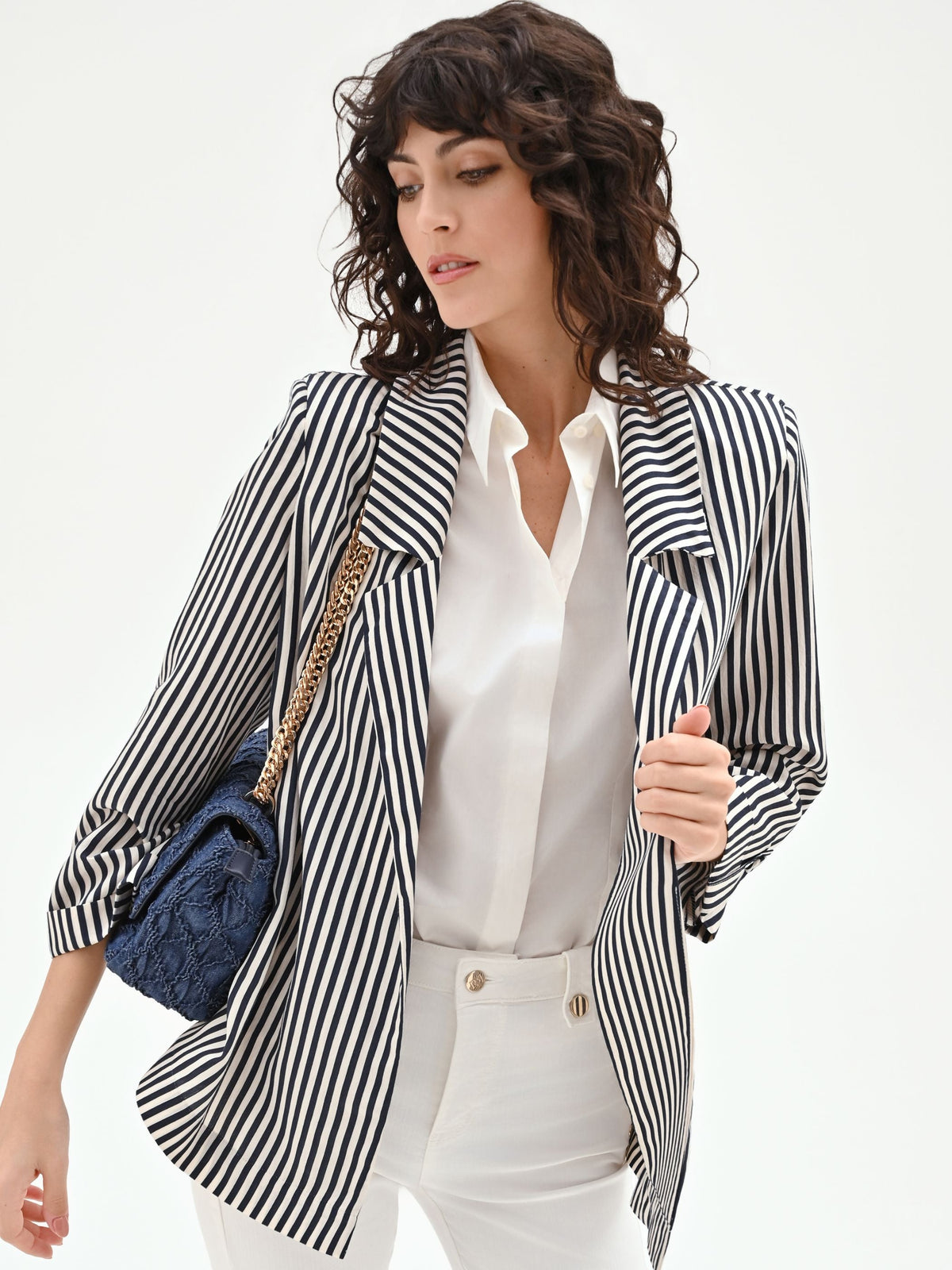 Giacca bianca a righe blu