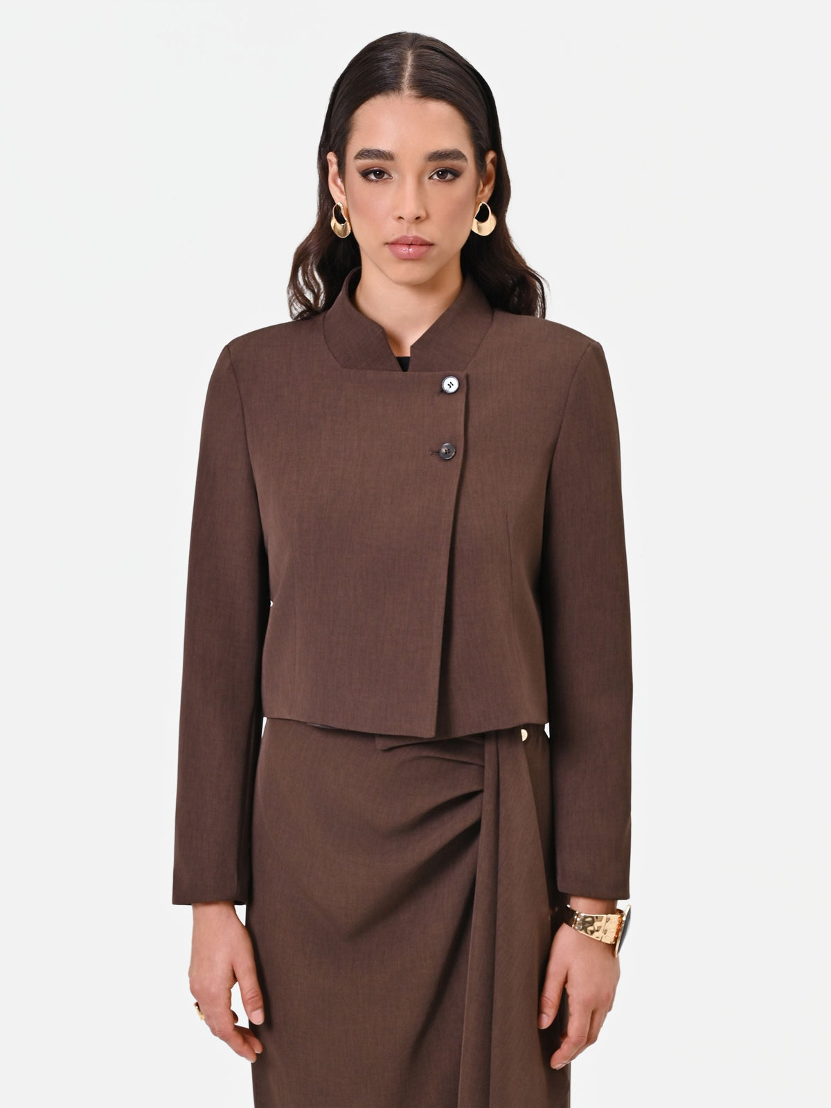 Giacca moro cropped con chiusura asimmetrica