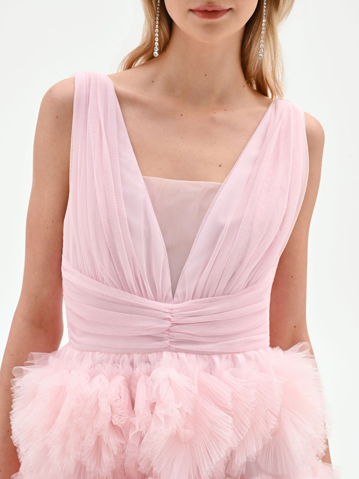 Abito corto rosa pastello con gonna in tulle