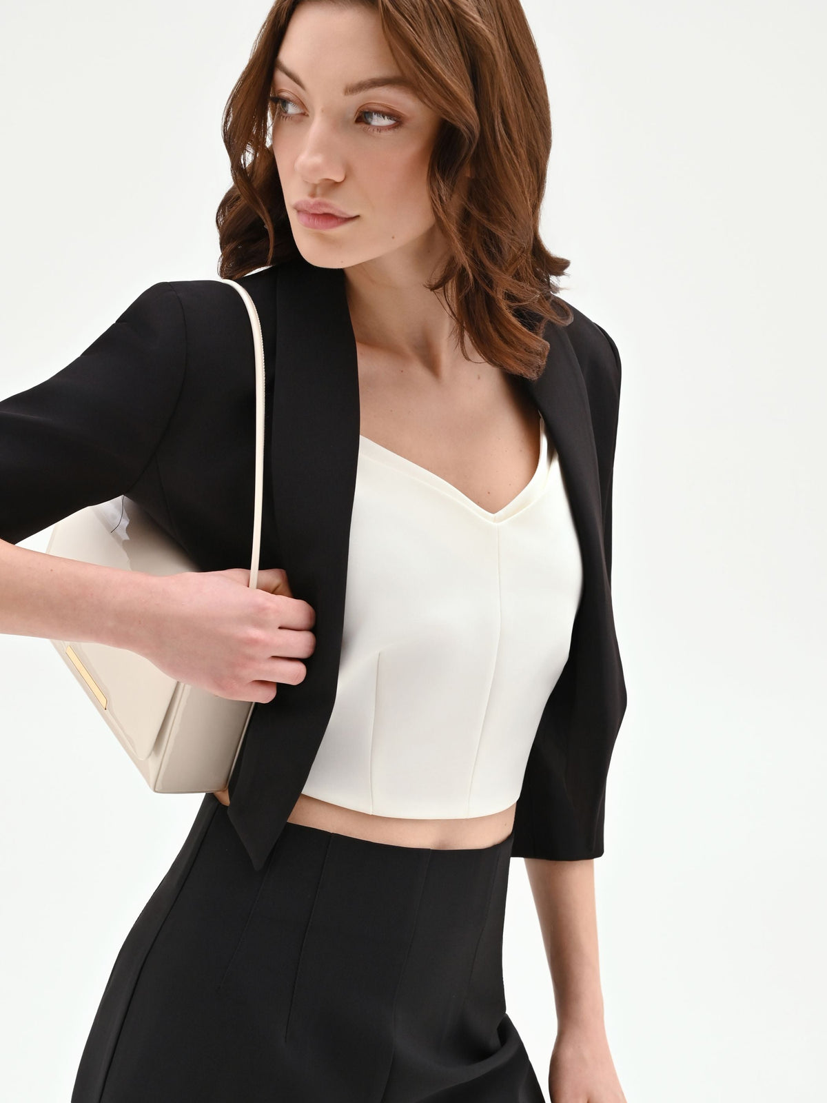 Giacca corta nera stile bolero