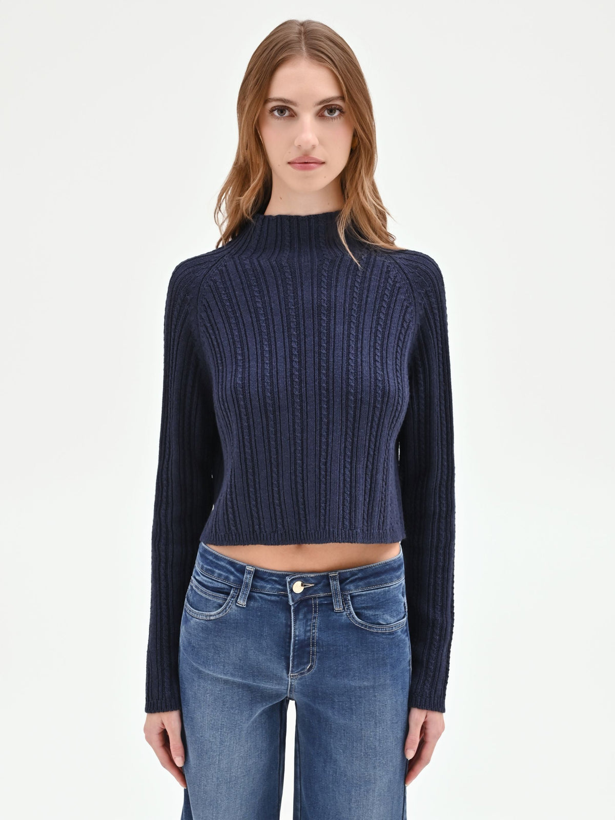 Maglia cropped blu a costine