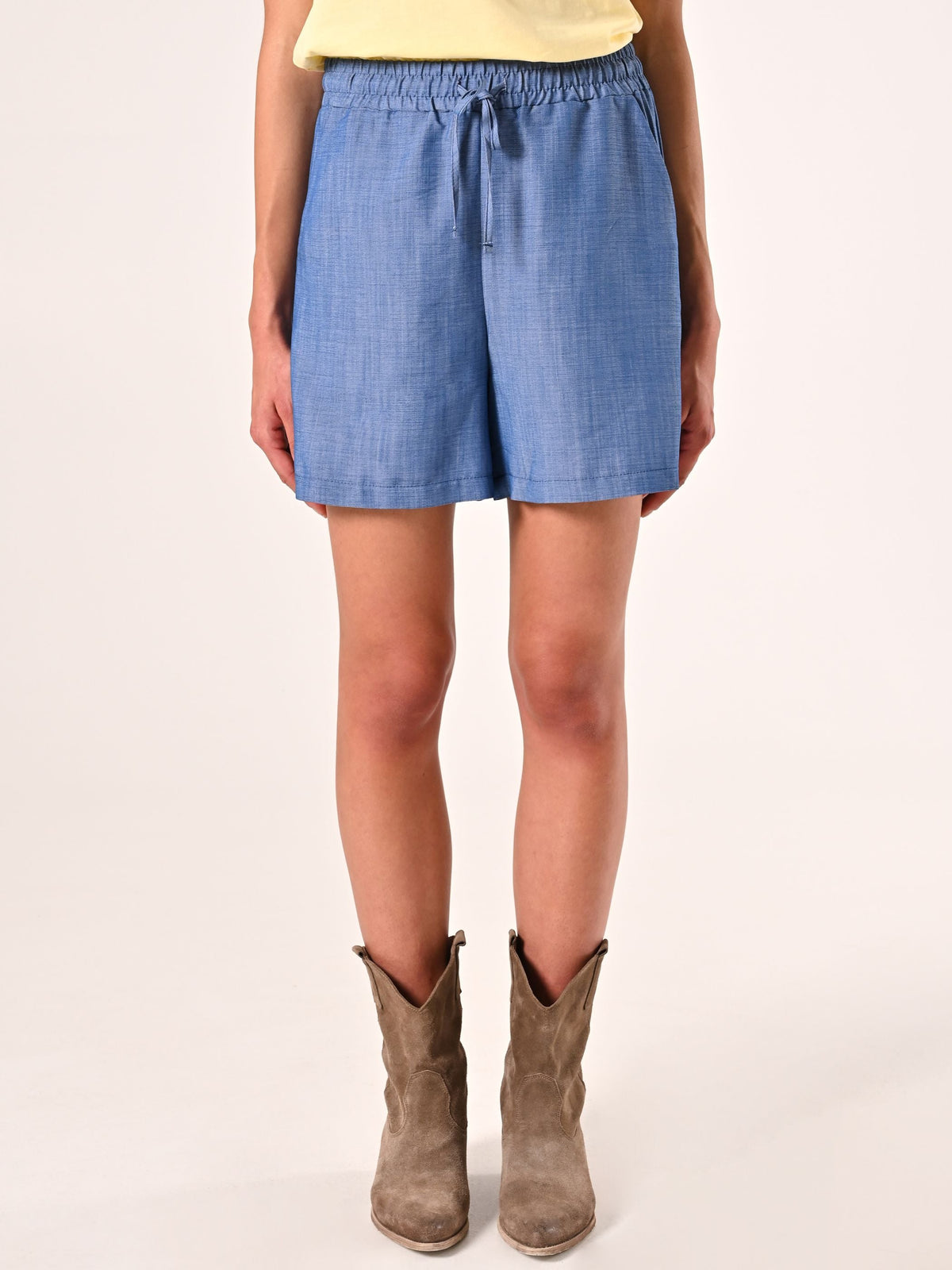 Shorts in Chambray