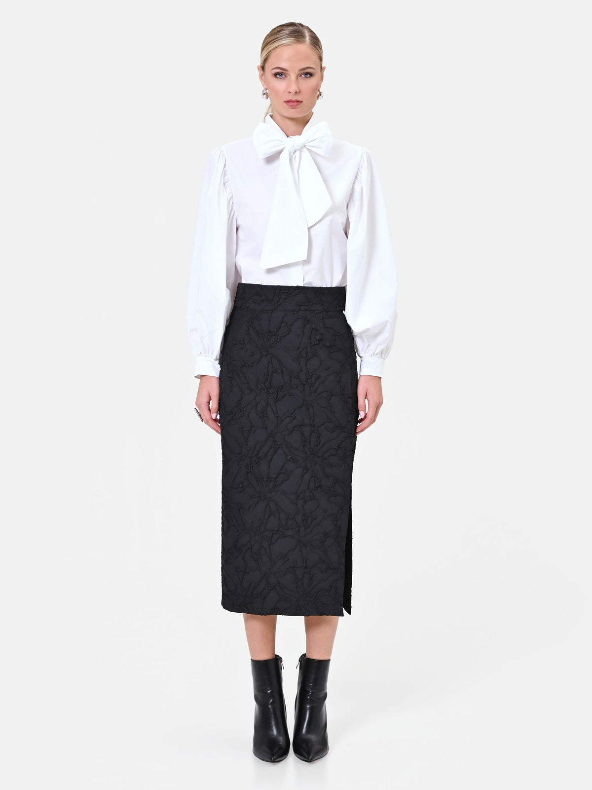 Gonna midi nera con spacco in tessuto jacquard