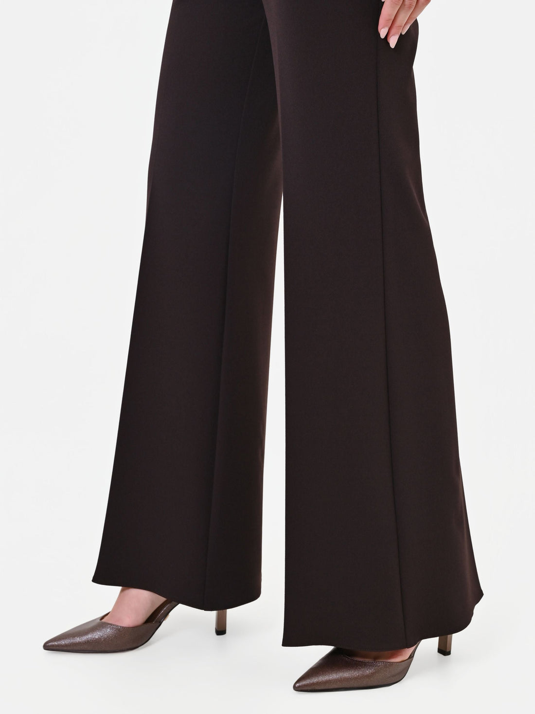Pantalone a palazzo moro marrone in scuba mano crepe