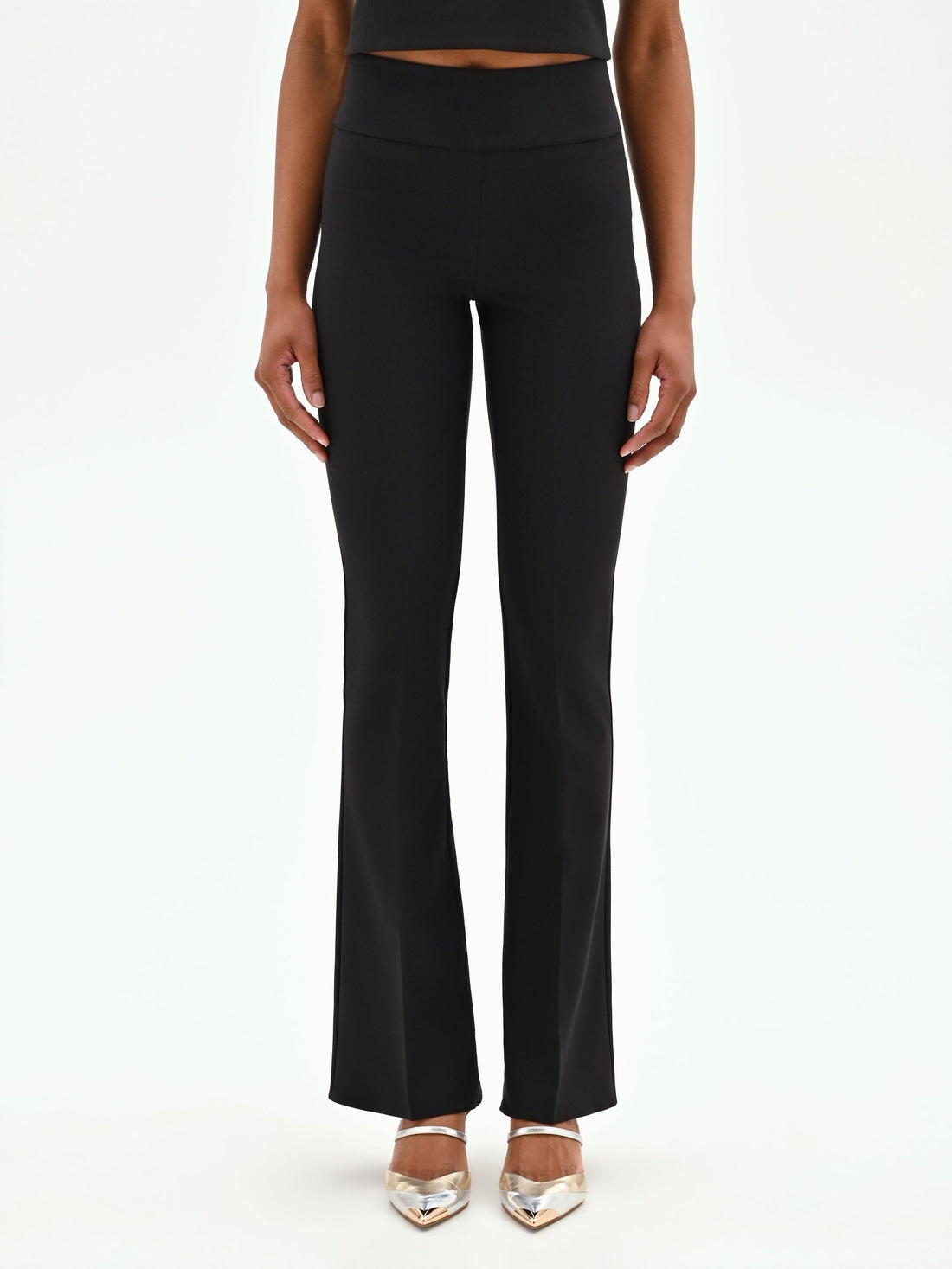 Pantalone nero svasato in tessuto tecnico
