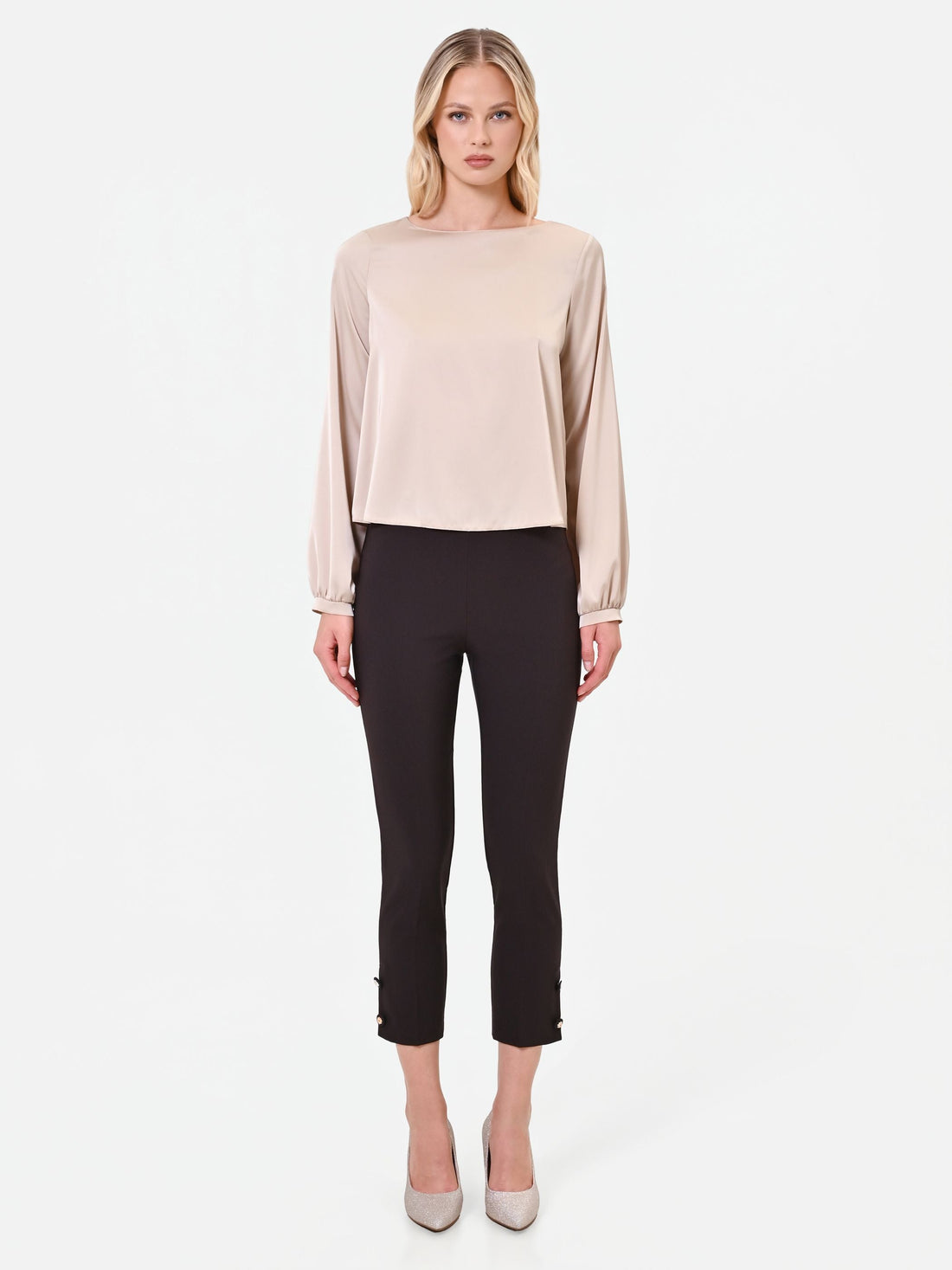 Blusa tortora beige con maniche voluminose