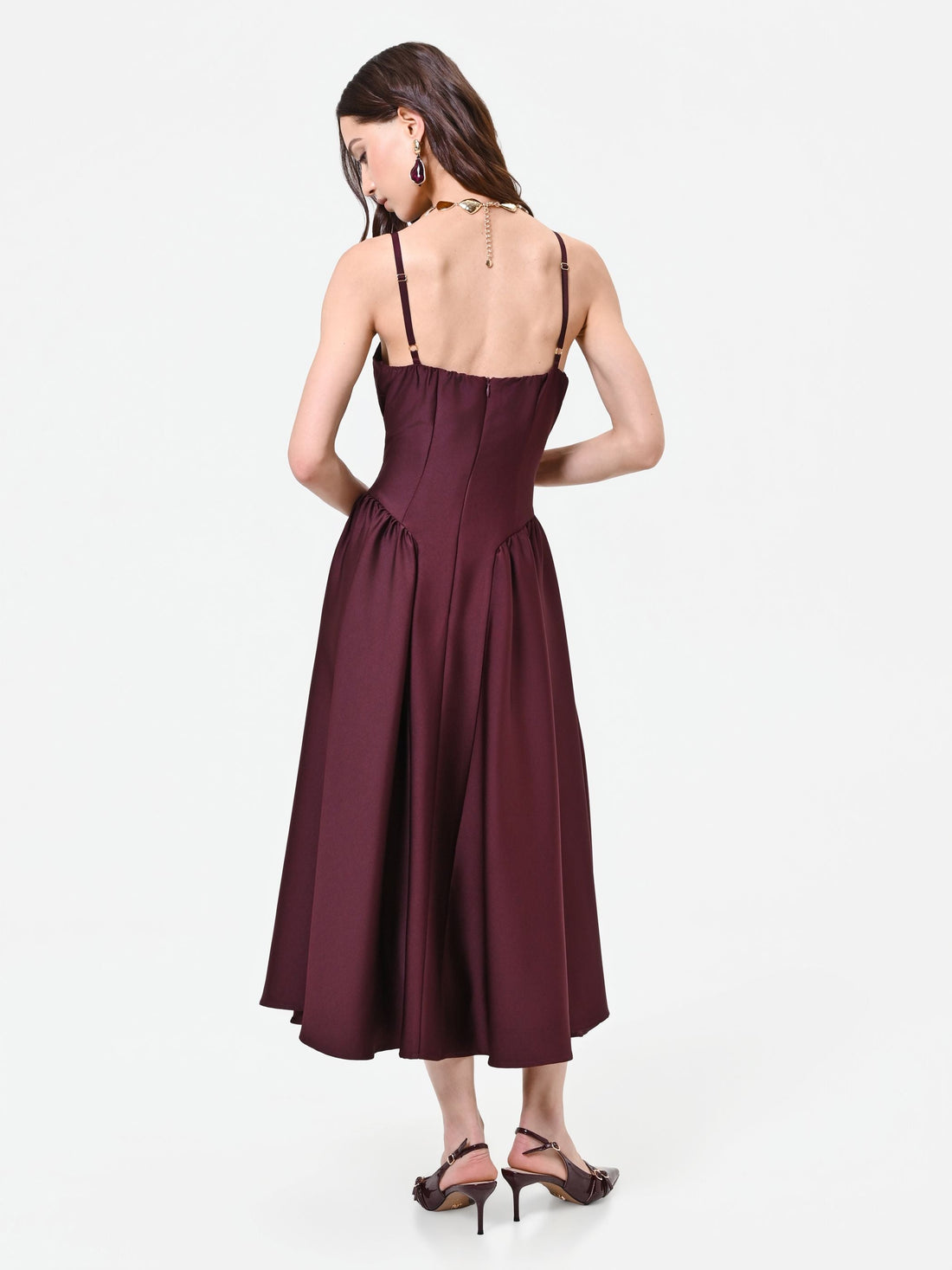 Abito midi bordeaux in raso con dettaglio bustier