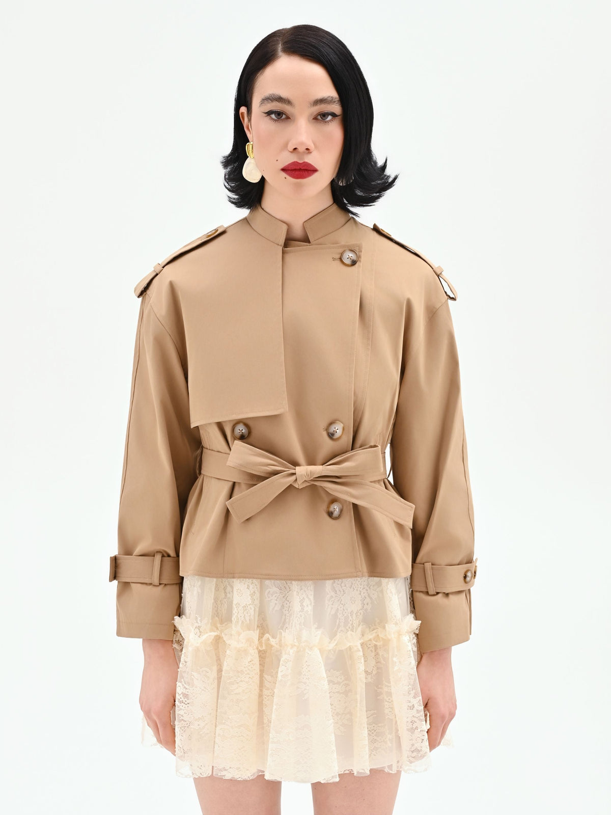 Trench corto over beige