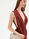 Gilet in lino rosso bordeaux con cintura
