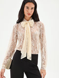 Camicia in pizzo panna con collo lavallière